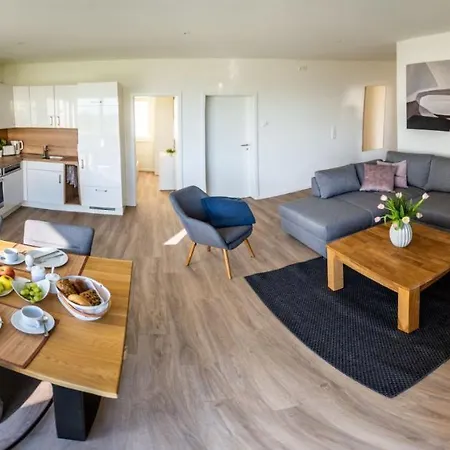 Hangar 19 Großzügiges Mit Terrasse Und Garten H4w2 Apartment Schwerin (Mecklenburg-Vorpommern)