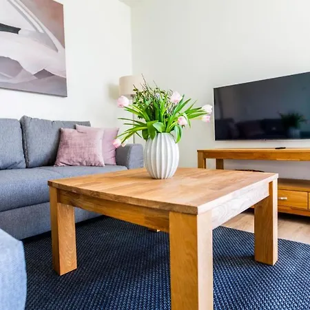 Hangar 19 Großzügiges Mit Terrasse Und Garten H4w2 Apartment *