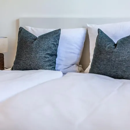 Hangar 19 Großzügiges Mit Terrasse Und Garten H4w2 Schwerin (Mecklenburg-Vorpommern)